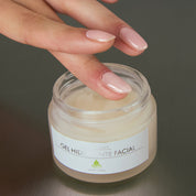 Gel hidratante facial con ácido hialurónico y ceramidas de textura ligera Dermanat