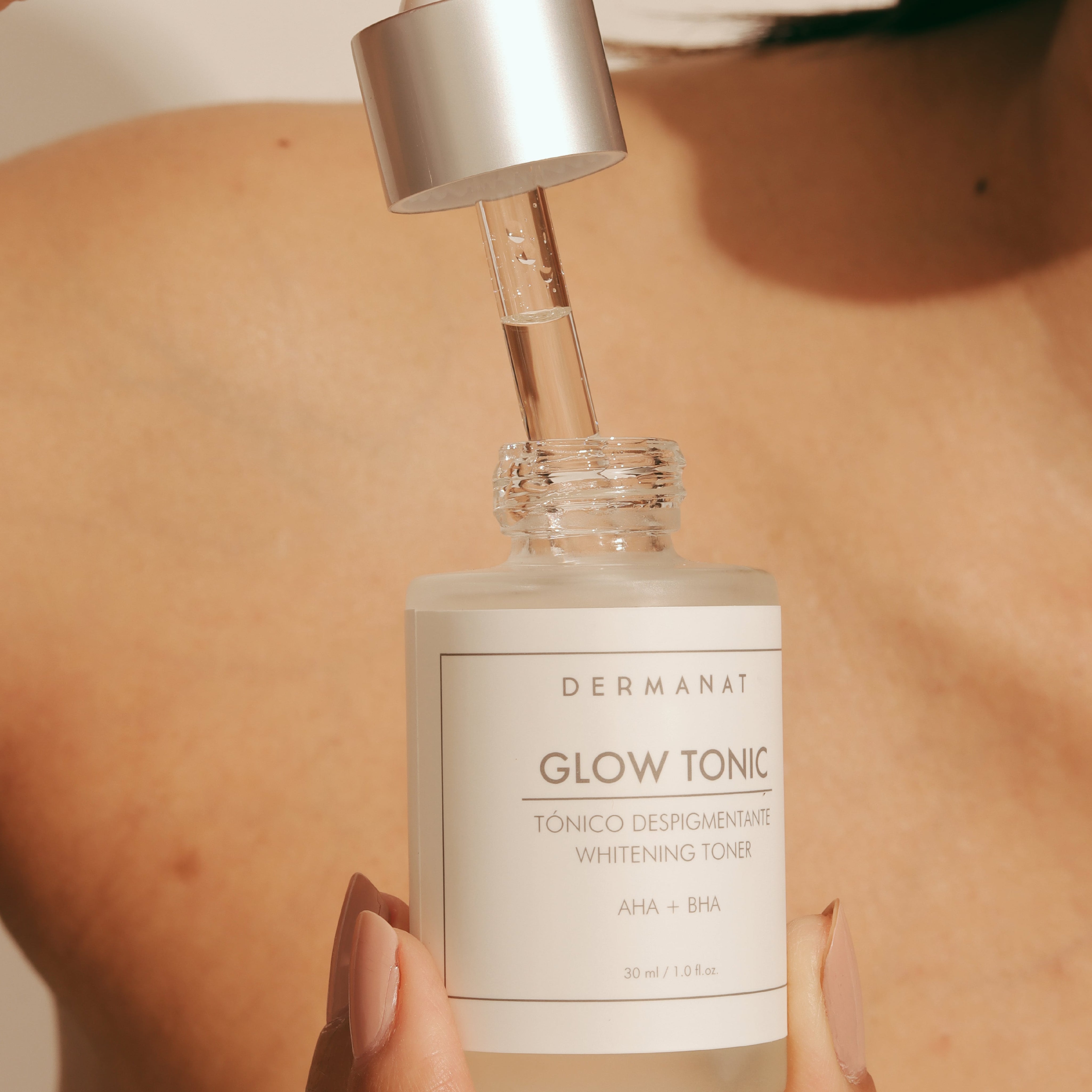 Glow tonic con modelo 3