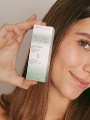 Serum bioretinol con modelo 2