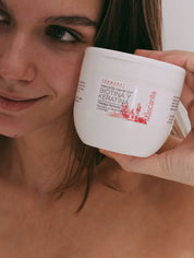 Tratamiento capilar con biotina y keratina con modelo 2